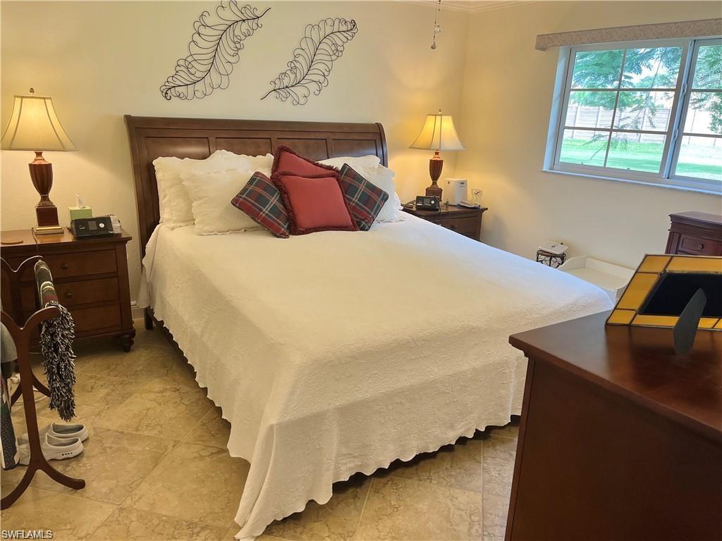 MYERLEE CIRCLE CONDO - Residential