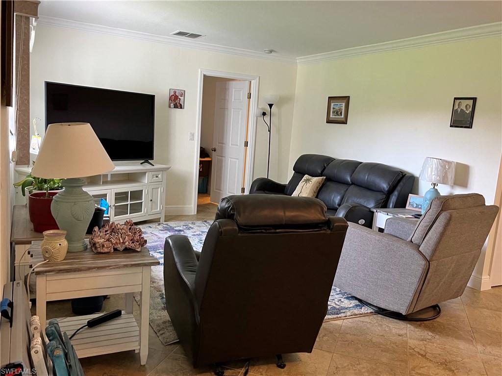 MYERLEE CIRCLE CONDO - Residential