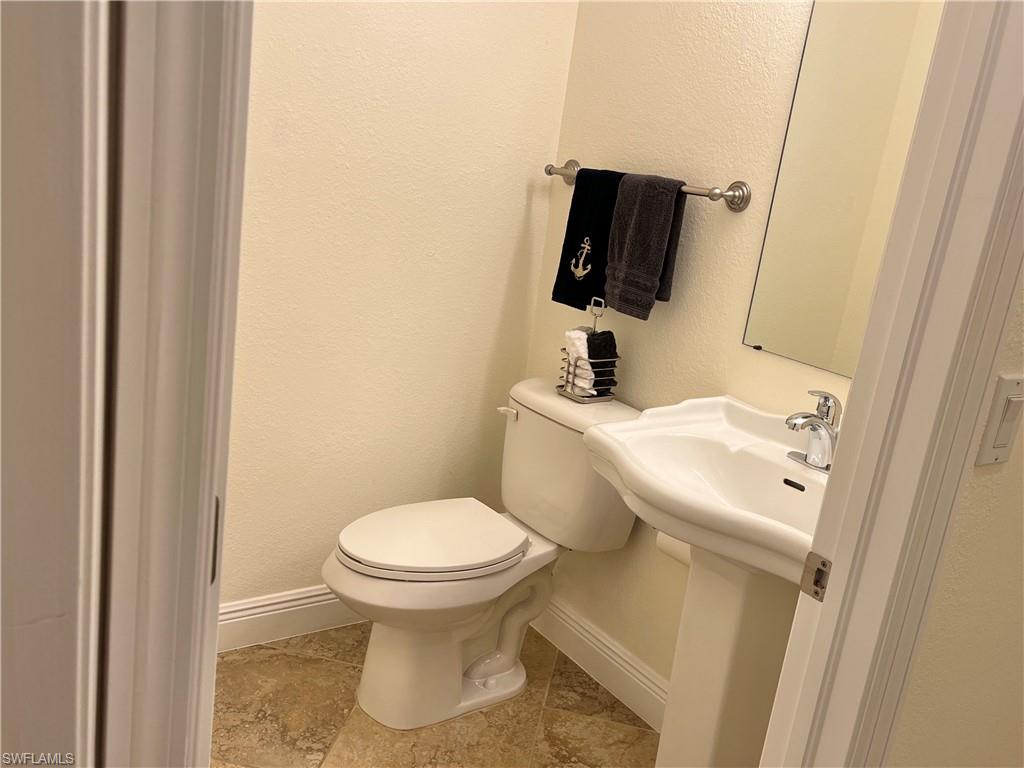 MYERLEE CIRCLE CONDO - Residential