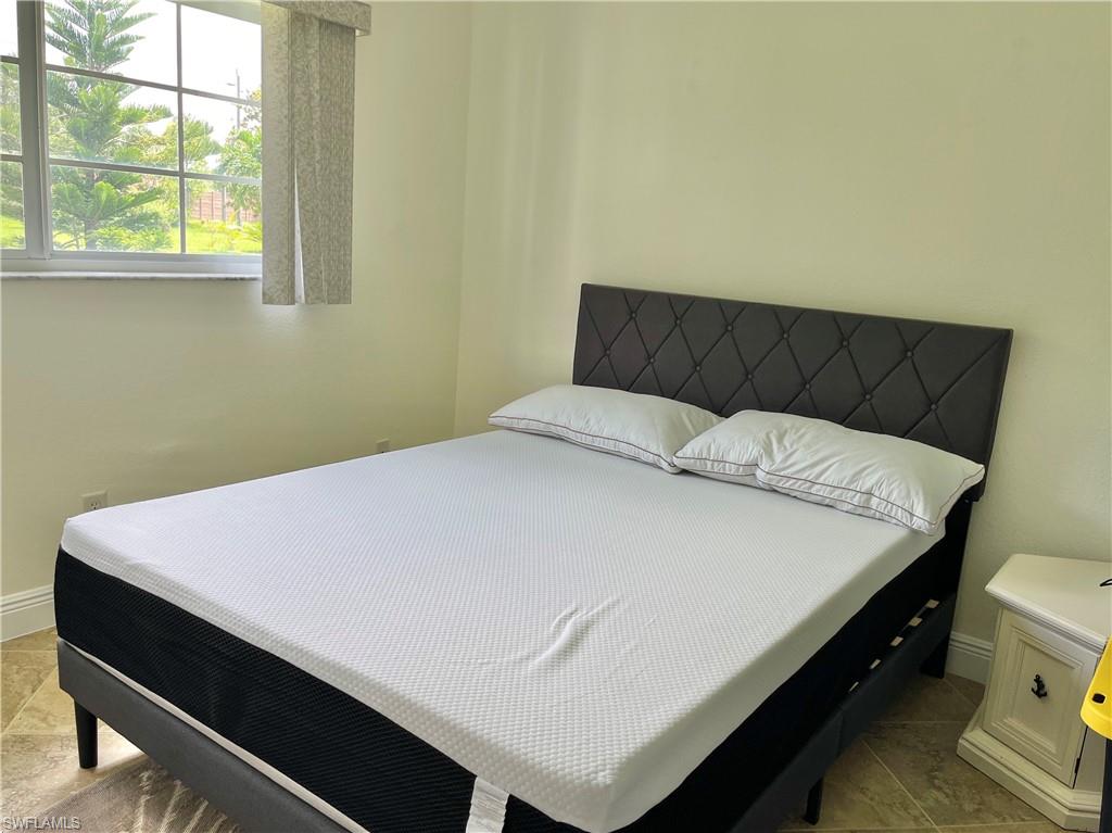 MYERLEE CIRCLE CONDO - Residential