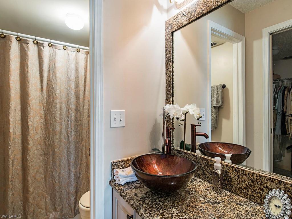 DEAUVILLE LAKE CLUB - Residential