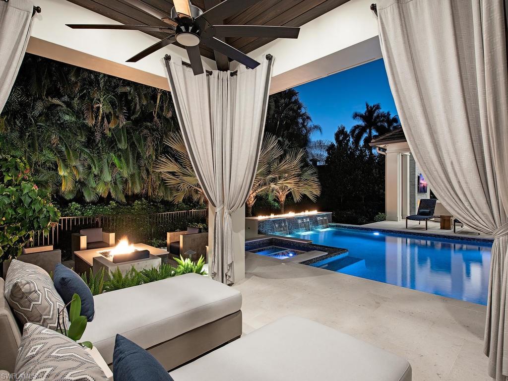 MOORINGS - Residential