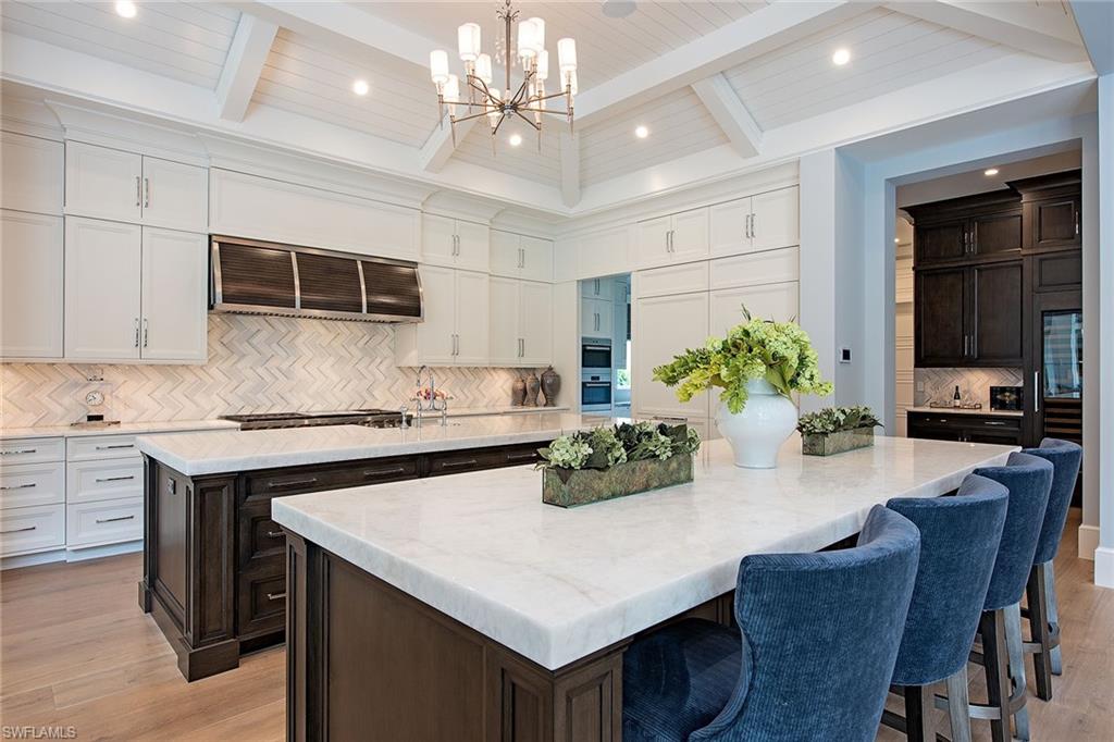 MOORINGS - Residential