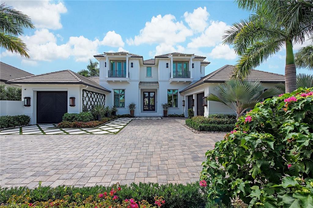 MOORINGS - Residential