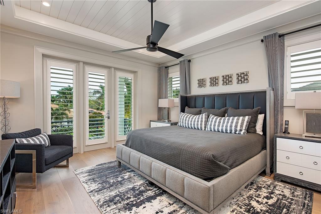 MOORINGS - Residential