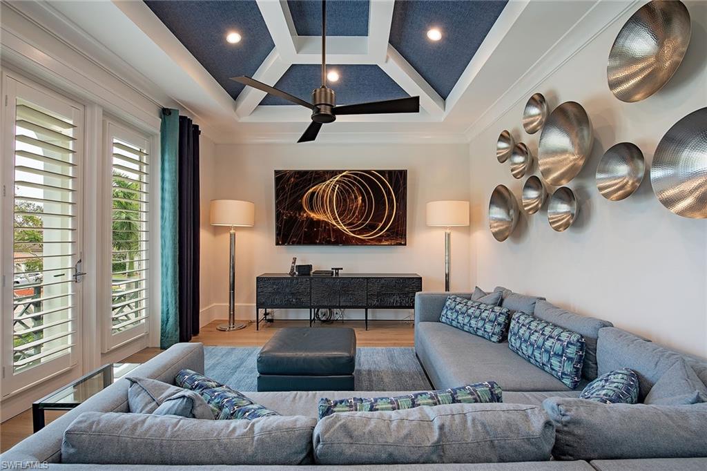 MOORINGS - Residential