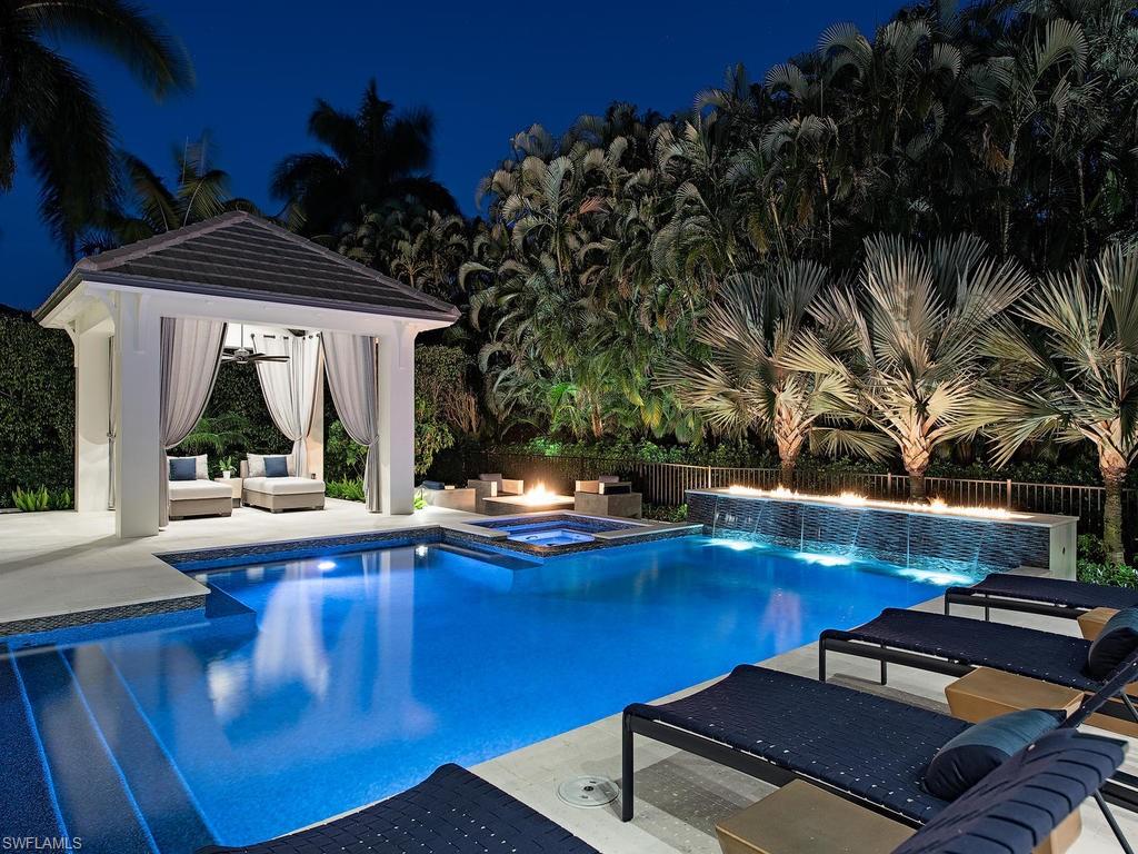 MOORINGS - Residential