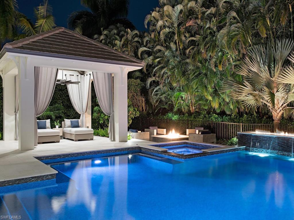 MOORINGS - Residential