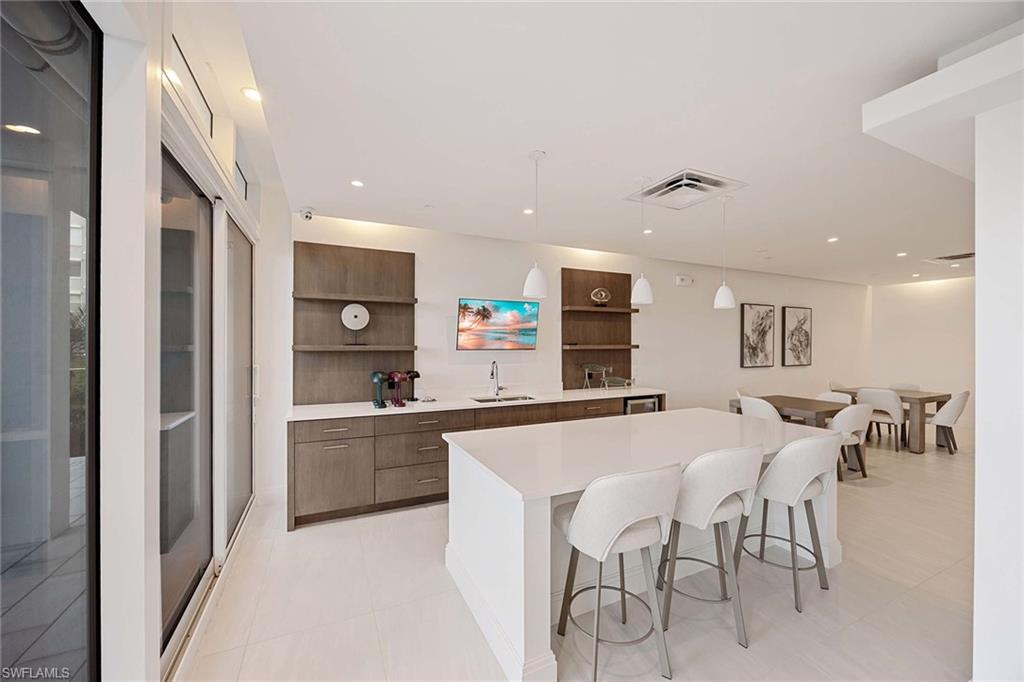 NAPLES CONTINENTAL - Residential