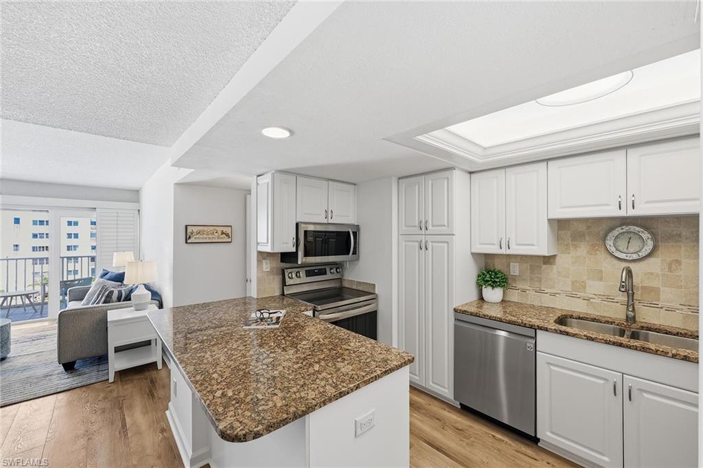 NAPLES CONTINENTAL - Residential