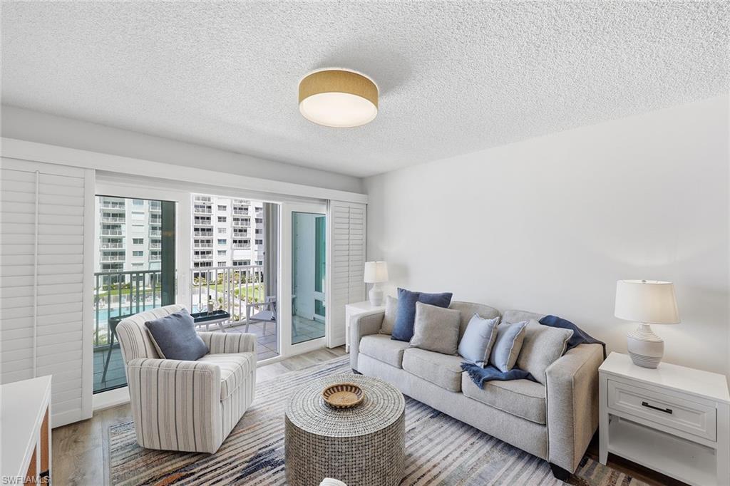 NAPLES CONTINENTAL - Residential