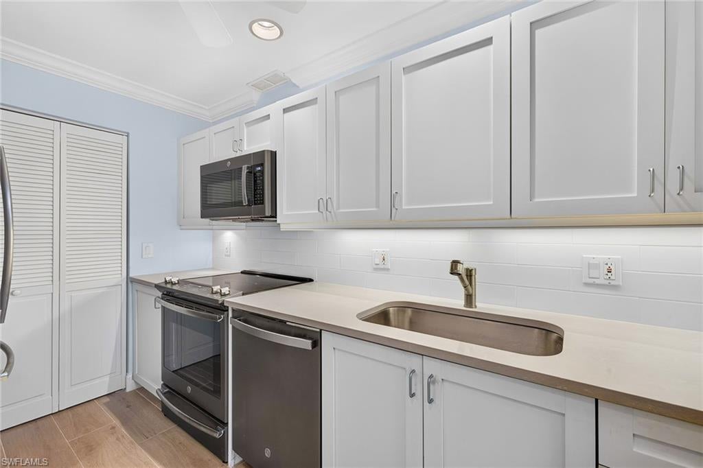 788 Park Shore DR D36