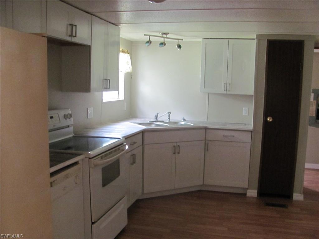 SUNCOAST ESTATE - Residential