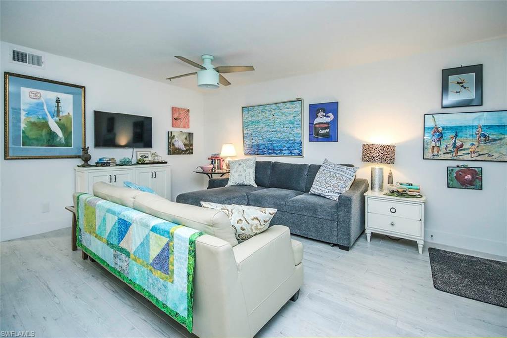 CAPTAINS WALK - Residential