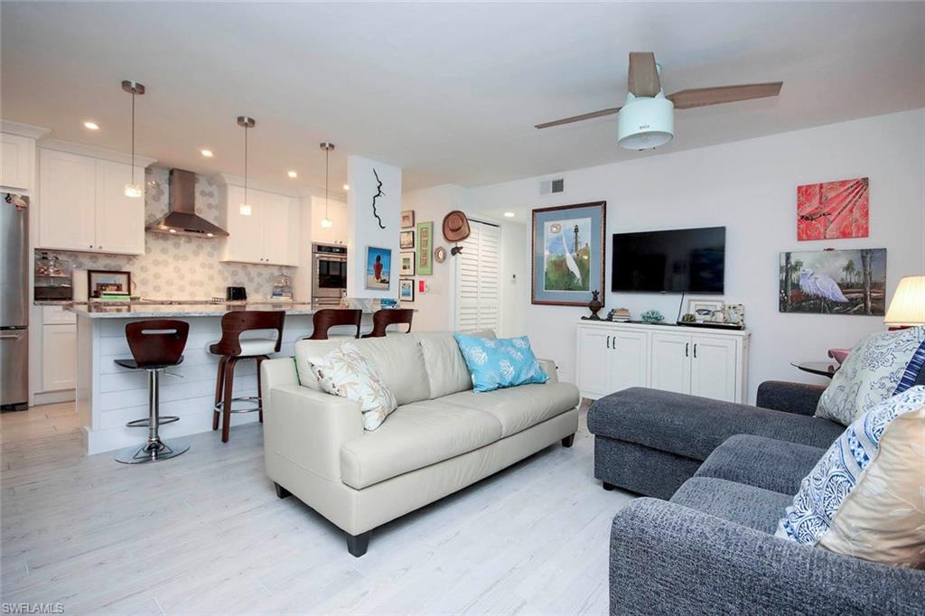 CAPTAINS WALK - Residential