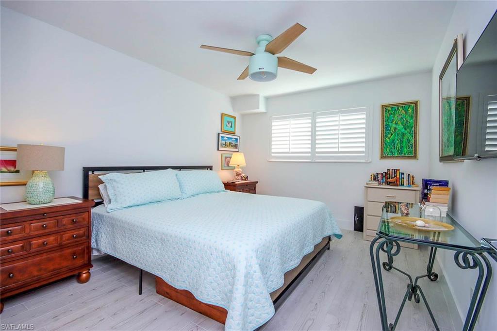 CAPTAINS WALK - Residential
