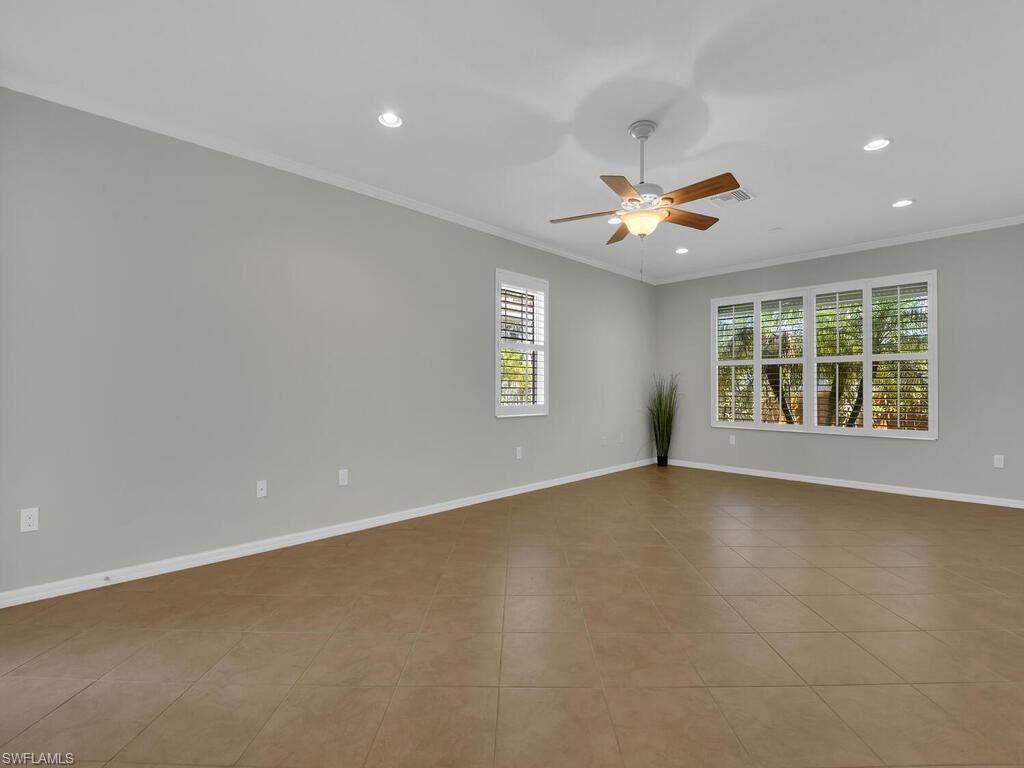 MANCHESTER SQUARE - Residential