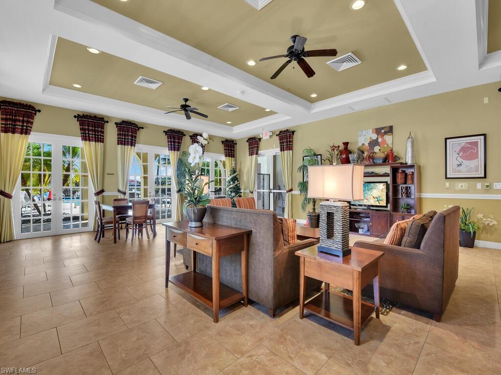 MANCHESTER SQUARE - Residential