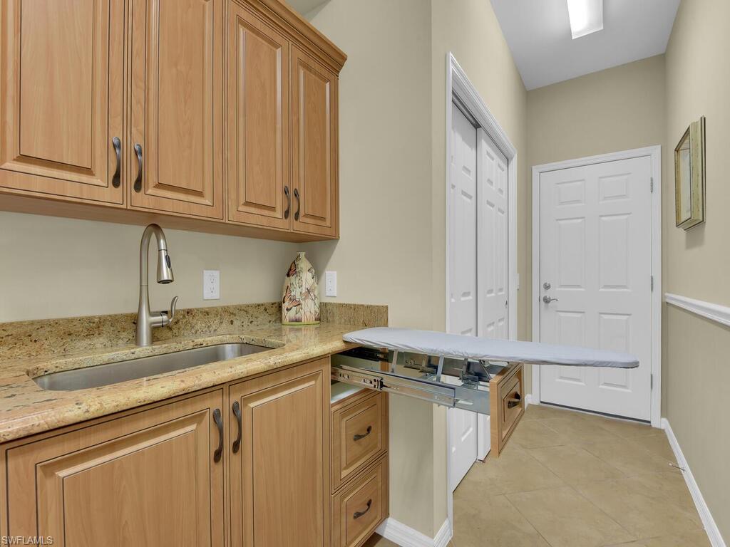 MANCHESTER SQUARE - Residential