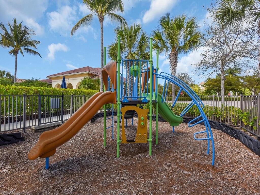 MANCHESTER SQUARE - Residential