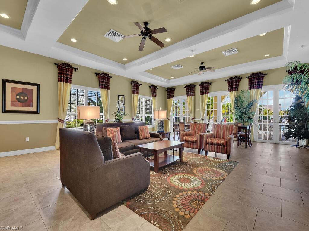 MANCHESTER SQUARE - Residential