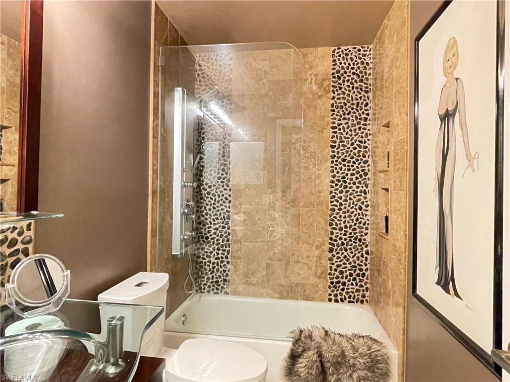 OLDE HICKORY GOLF & COUNTRY CLUB - Residential