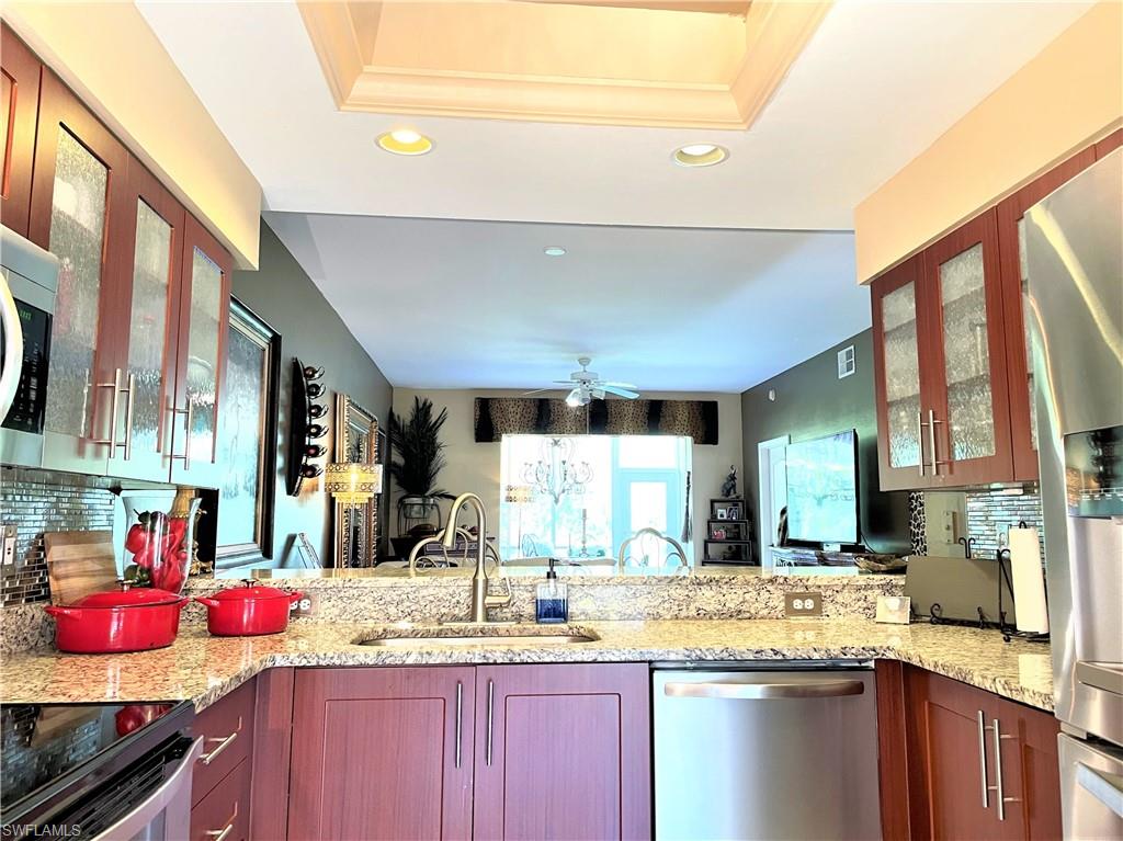 OLDE HICKORY GOLF & COUNTRY CLUB - Residential