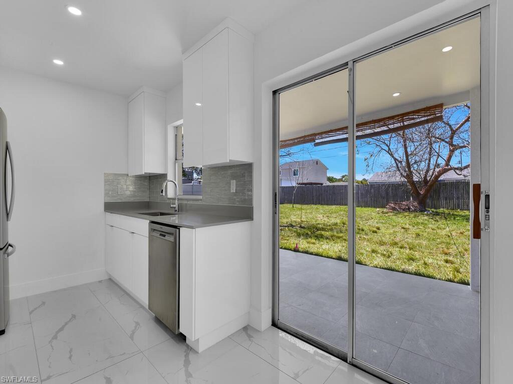 GOLDEN GATE CITY - Residential