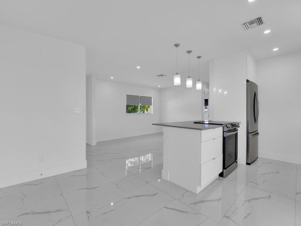 GOLDEN GATE CITY - Residential