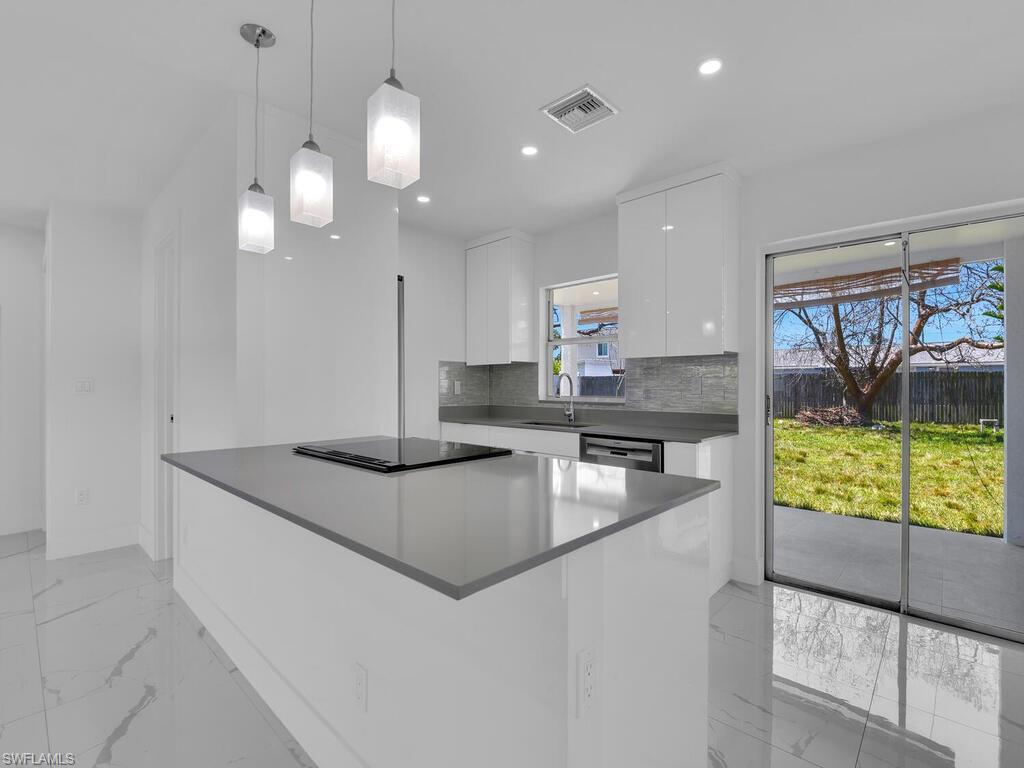 GOLDEN GATE CITY - Residential