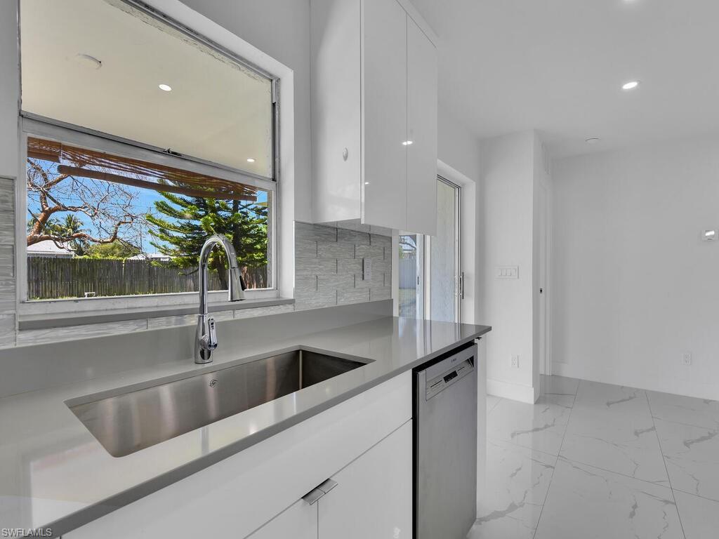 GOLDEN GATE CITY - Residential