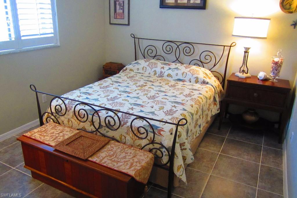 LAUREL OAKS - Residential