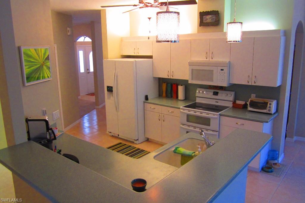 LAUREL OAKS - Residential