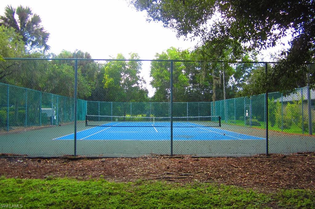 LAUREL OAKS - Residential