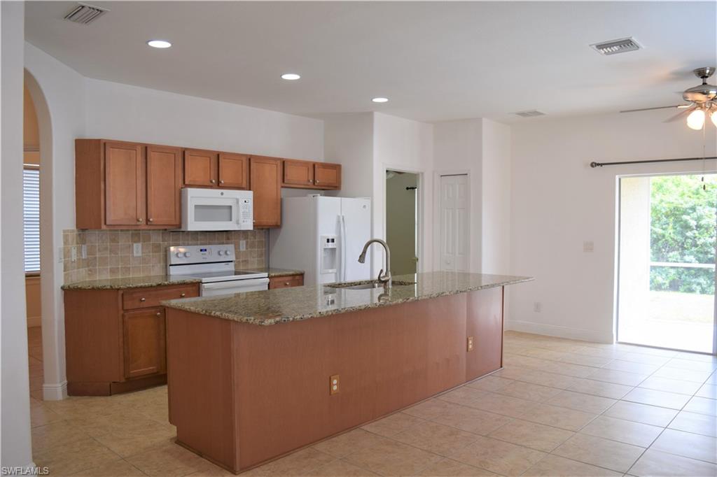 FORT MYERS SHORES - Residential