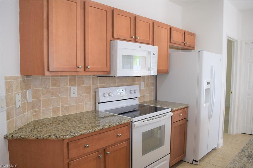 FORT MYERS SHORES - Residential