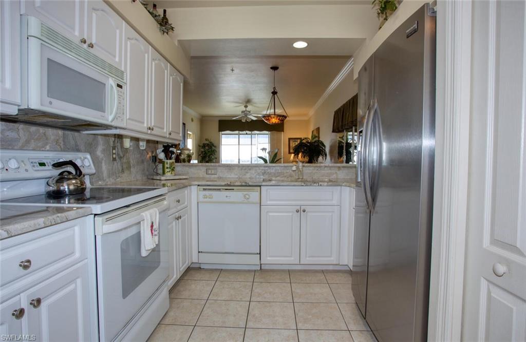 LAKESIDE GREEN - Residential