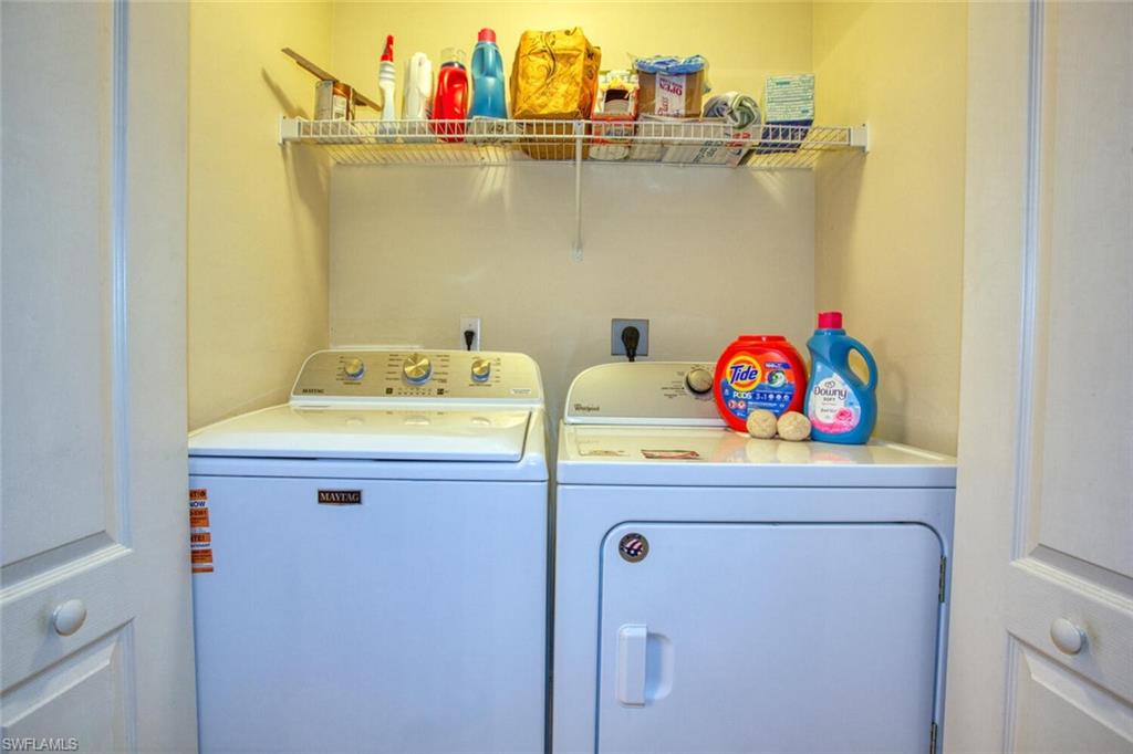 LAKESIDE GREEN - Residential