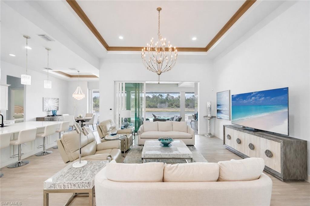 CRANE POINT - Residential