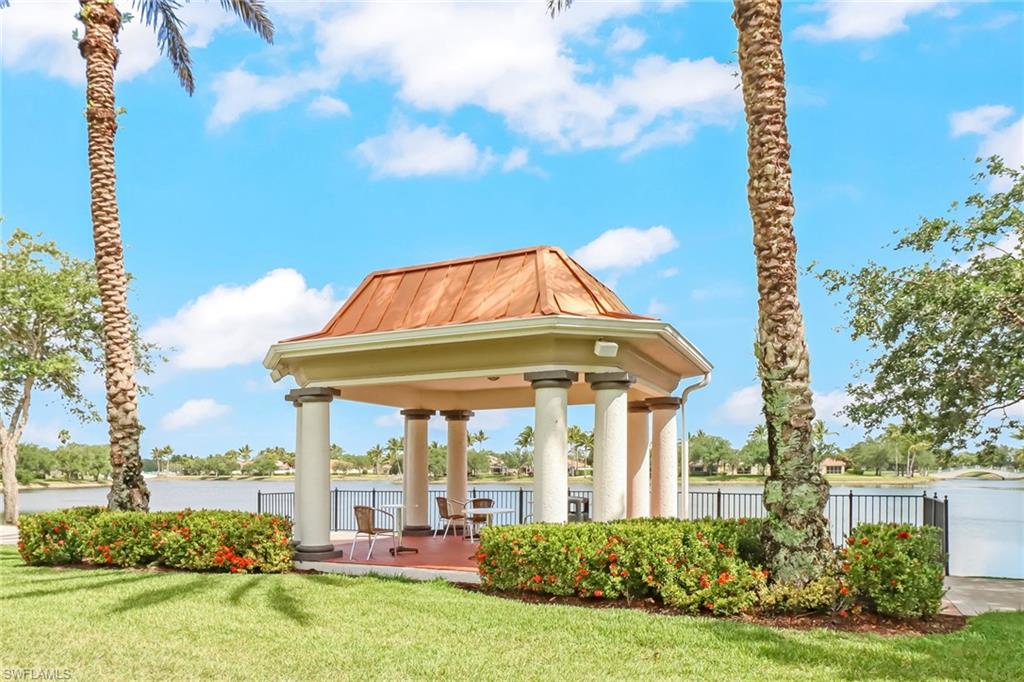 ISLAND WALK - Residential