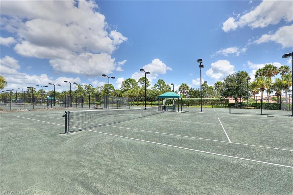 LAKESIDE GREEN - Residential