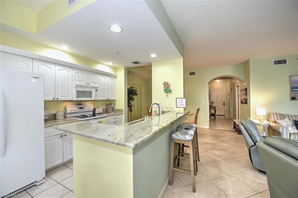 LAKESIDE GREEN - Residential