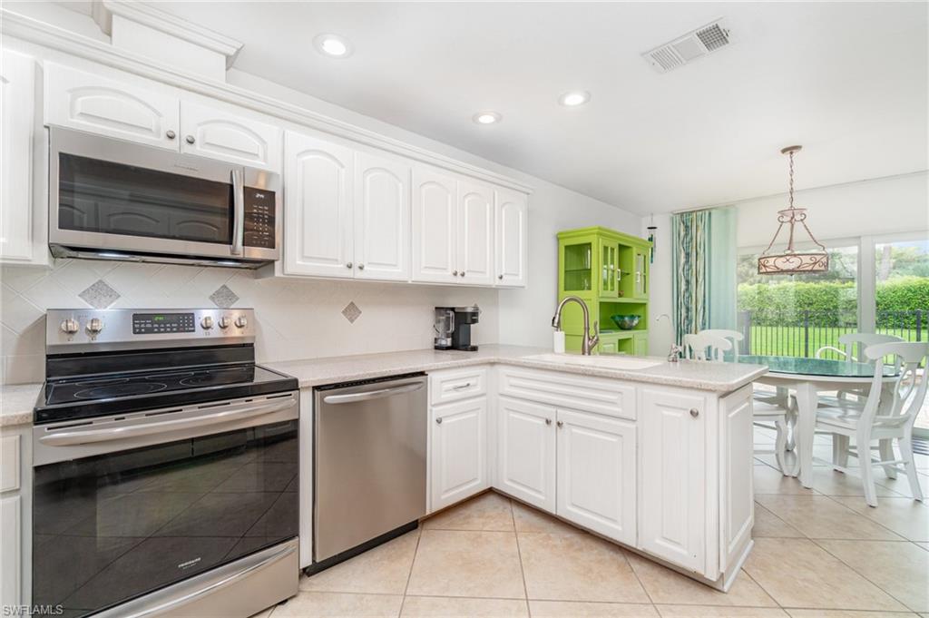 IMPERIAL GOLF ESTATES - Residential Lease