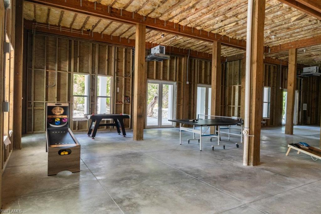 METES AND BOUNDS - Residential