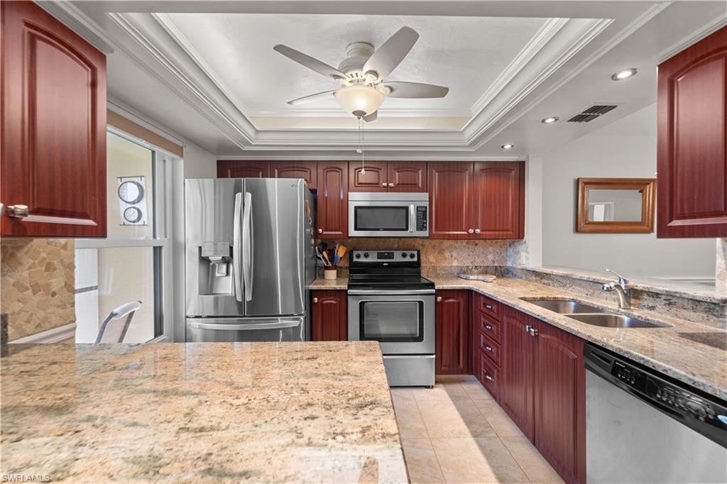 CLUB AT CRYSTAL LAKE CONDOMINIUM - Residential