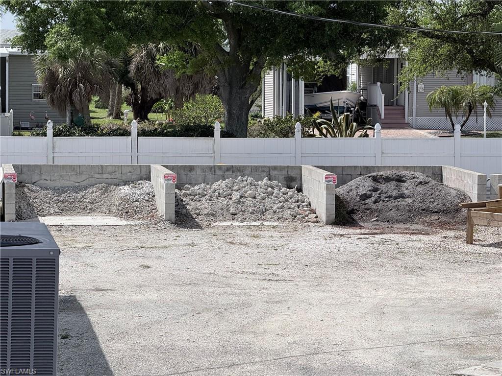 WINDMILL VILLAGE - Residential