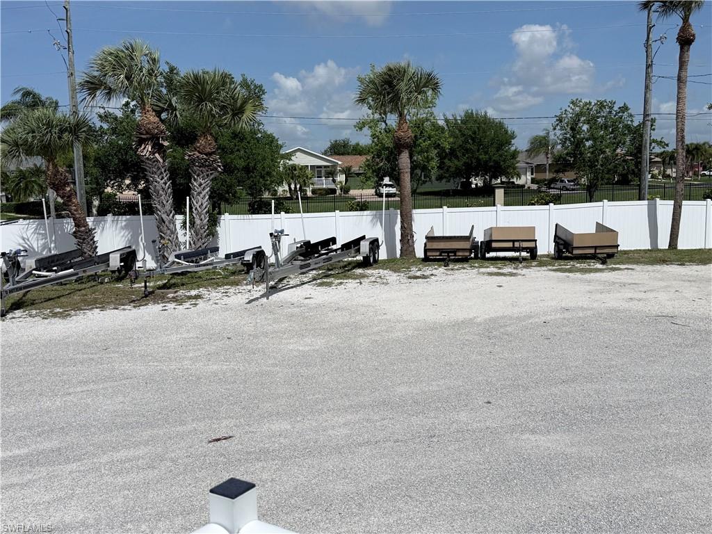 WINDMILL VILLAGE - Residential