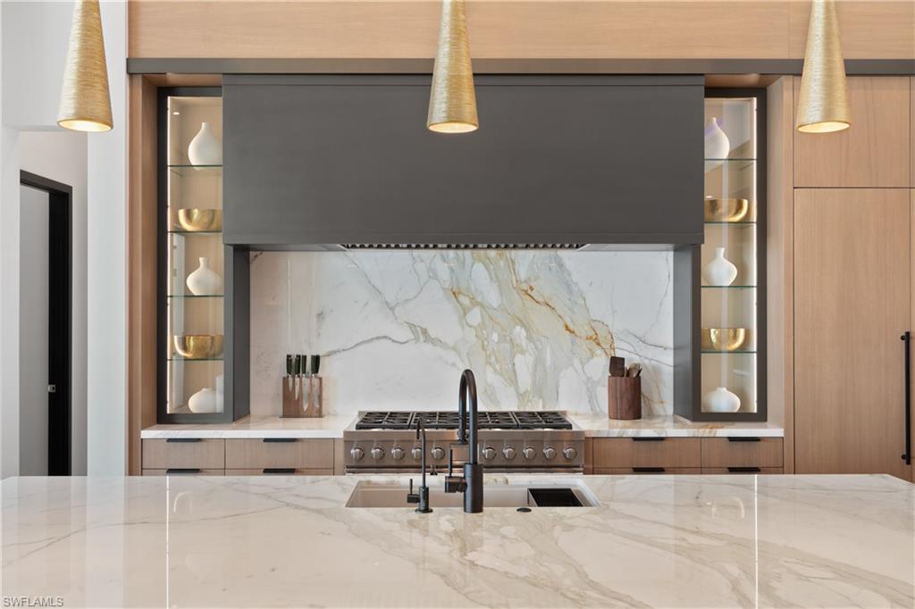 EDGEWATER - Residential