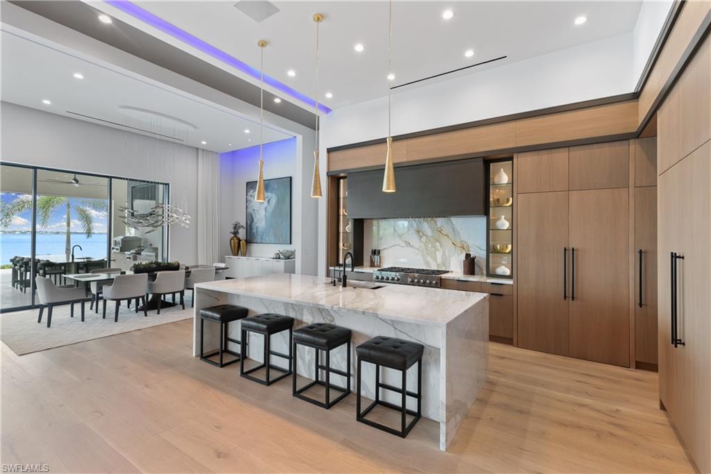 EDGEWATER - Residential