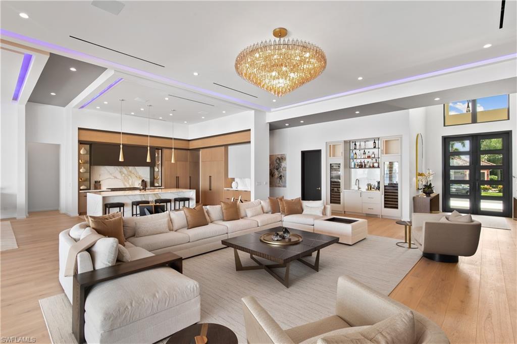 EDGEWATER - Residential